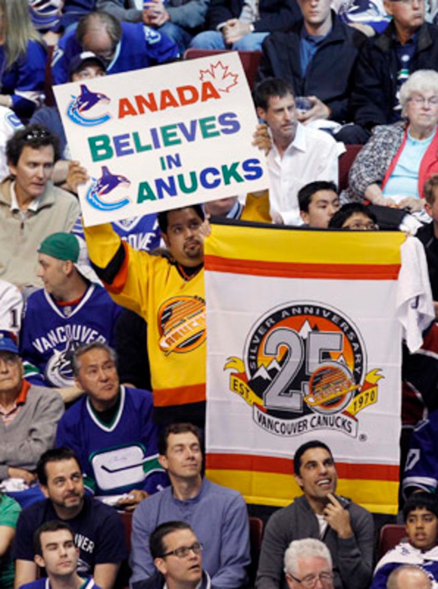 vancouver.fans.jpg