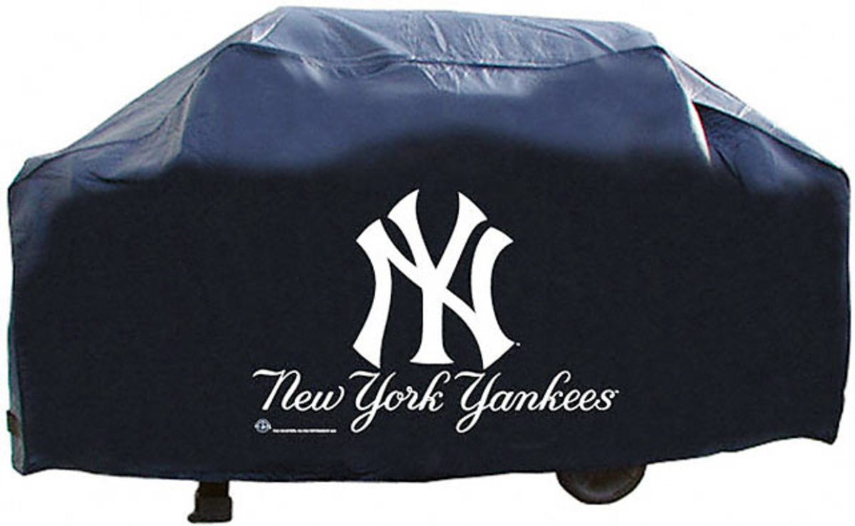 Deluxe grill cover featuring your favorite MLB team