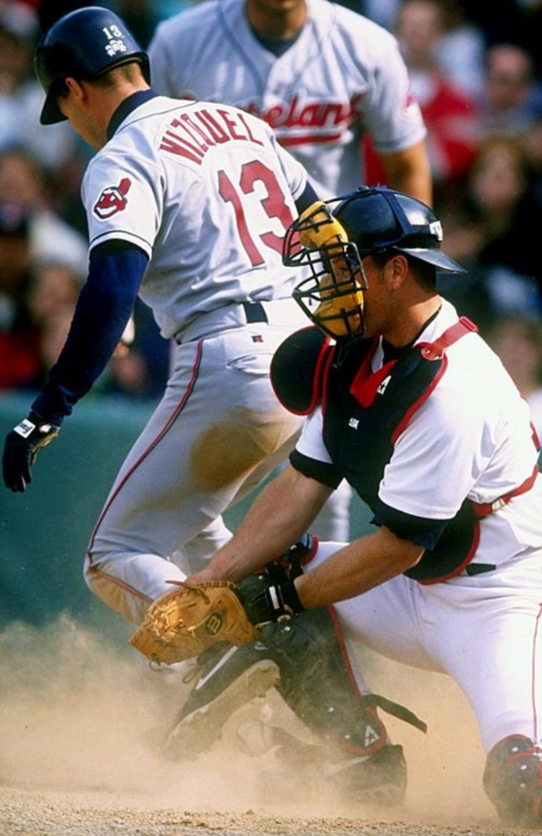 Omar Vizquel off Rheal Cormier