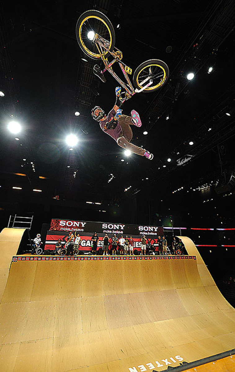 jamie-bestwick-bmx-vert.jpg