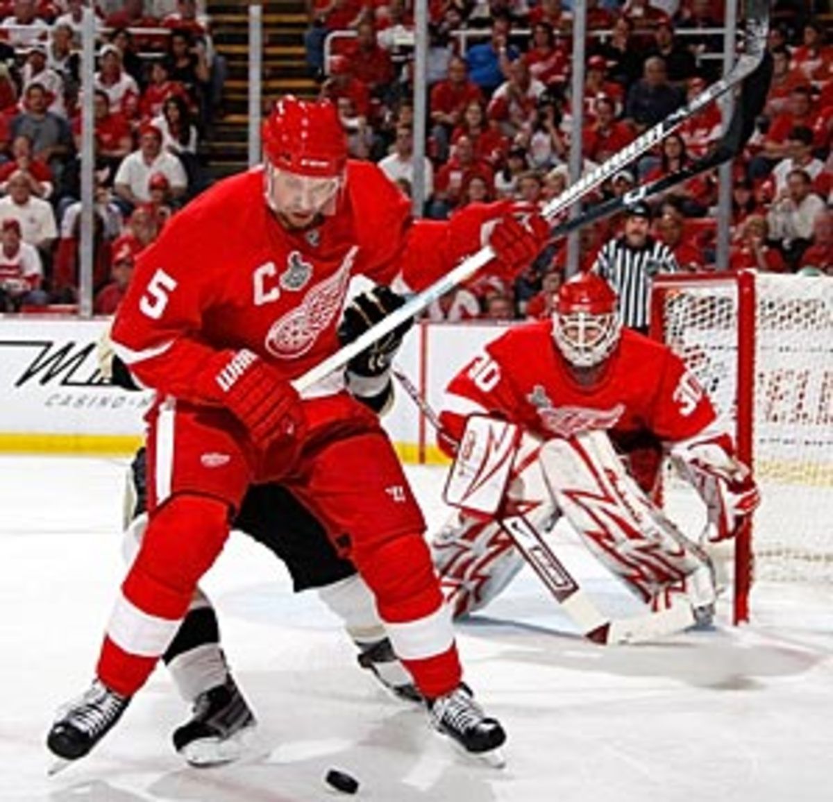 nicklas-lidstrom.jpg