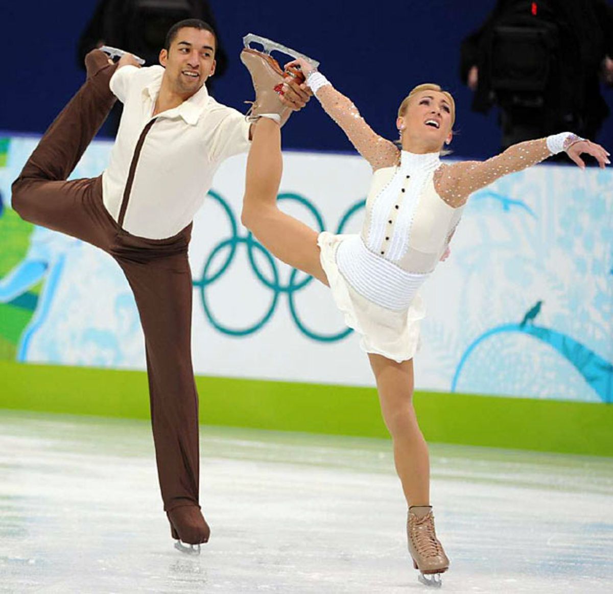 aliona-Savchenko.oppi-4812-mid.jpg