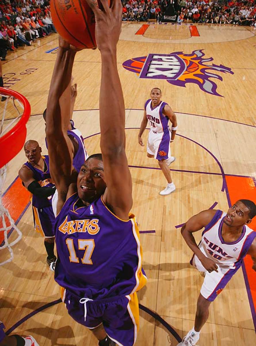 Suns 95, Lakers 87