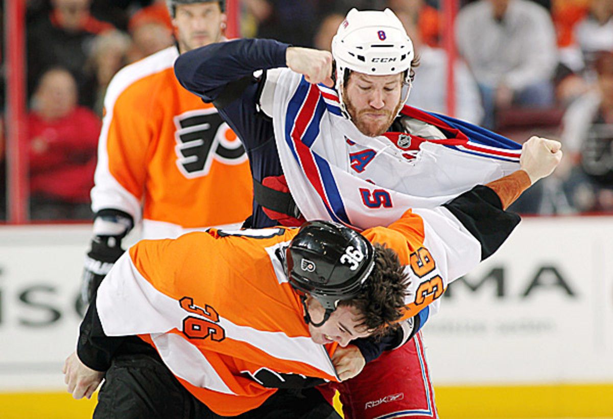 Brandon Prust fights Zac Rinaldo