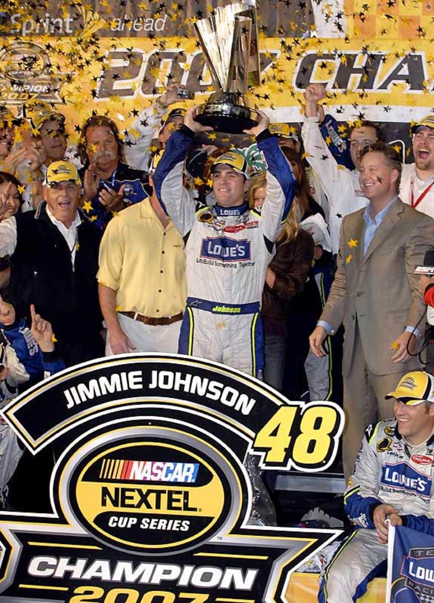 Jimmie Johnson wins second straight title
