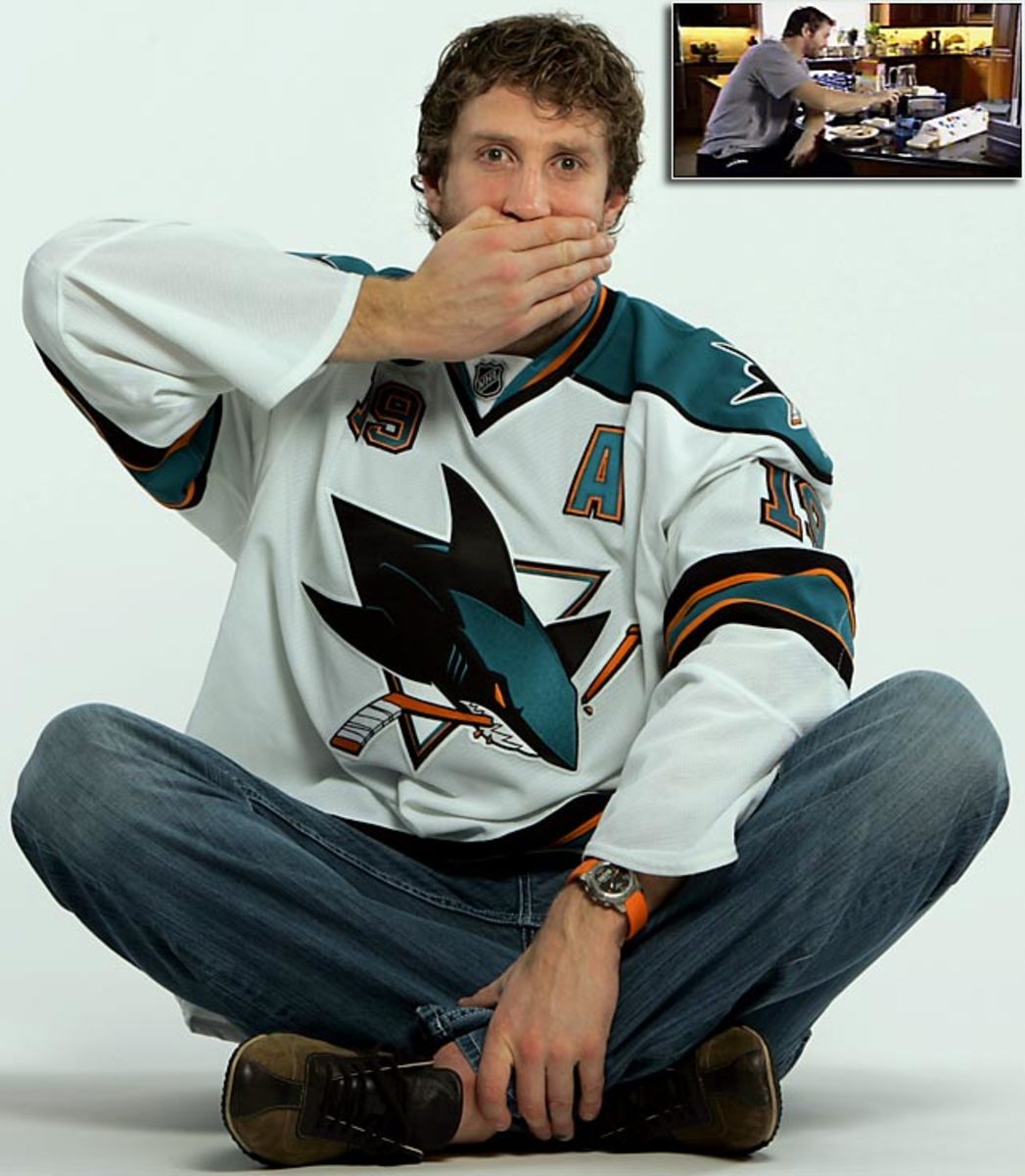 joe-thornton-076035237.jpg