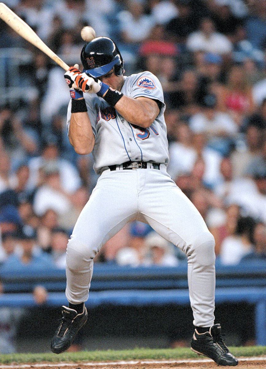 2000-Mike-Piazza-001361367.jpg