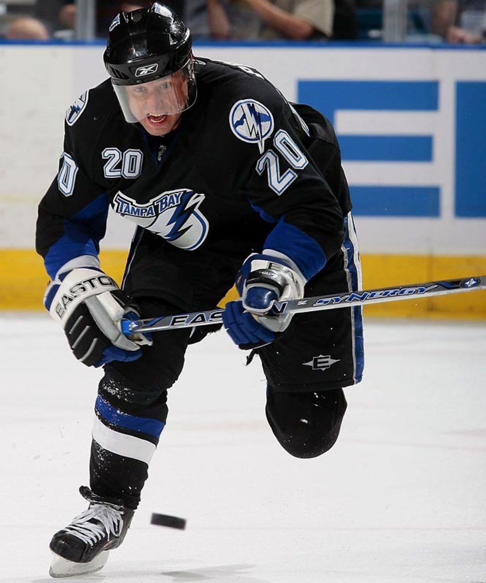 Flyers acquire Vinny Prospal