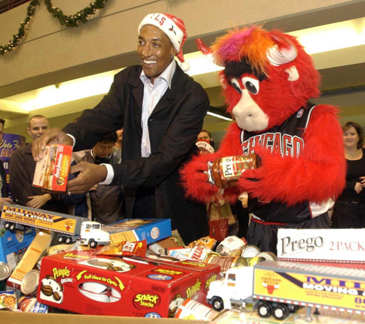 Scottie Pippen and Benny the Bull