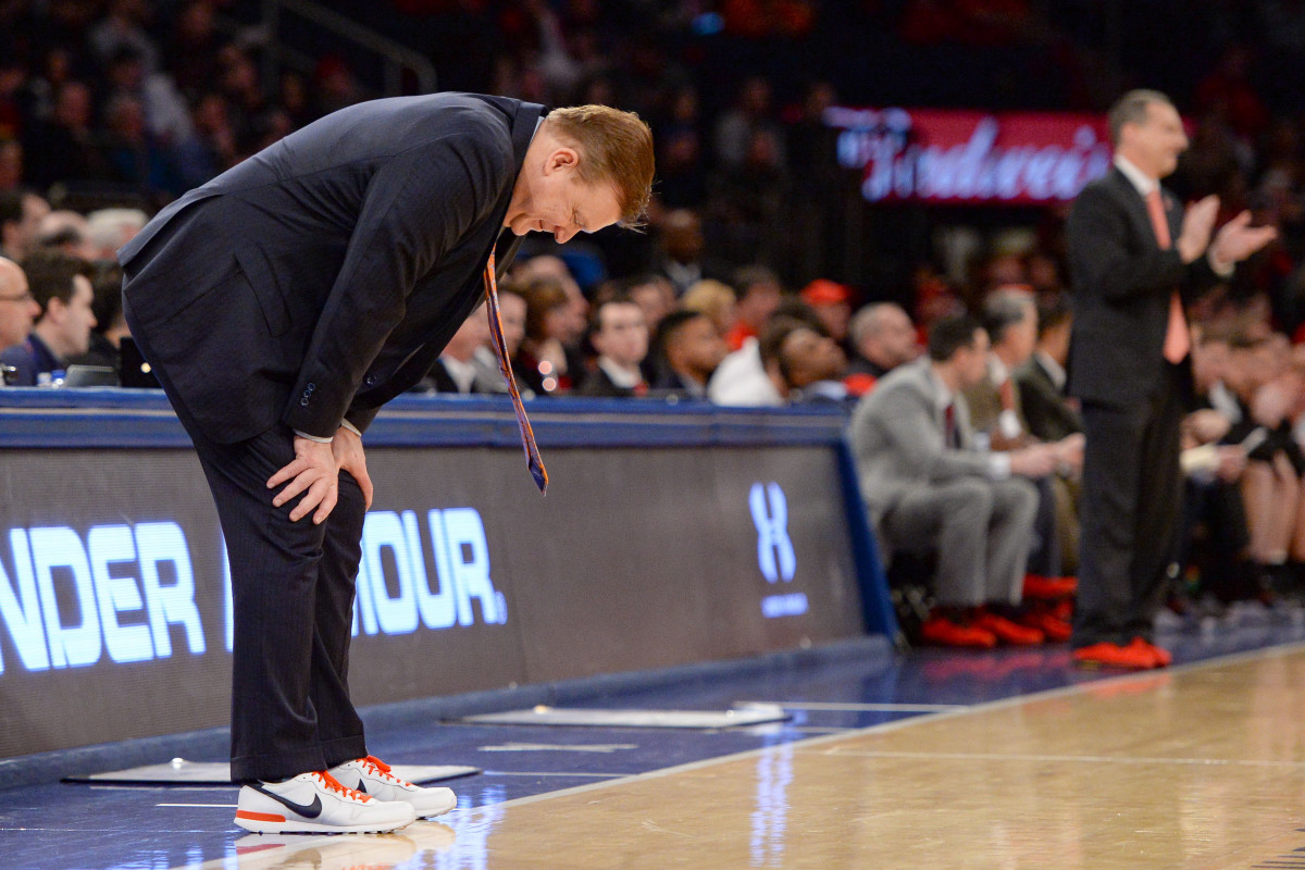 Illinois head coach Brad Underwood upset on a call against Maryland during the second half at Madison Square Garden.