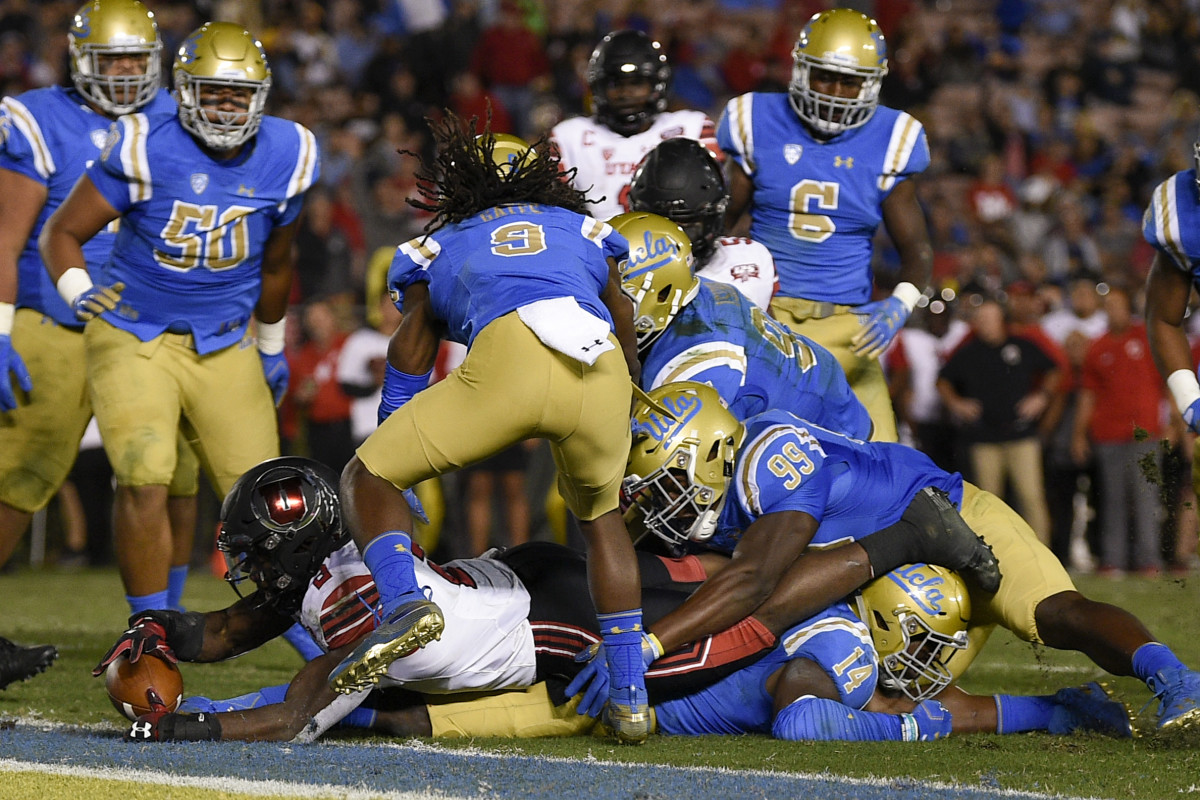 Oct 26, 2018; Pasadena, CA, USA; Utah Utes running back Zack Moss (2) dives in for a touchdown during the second half against the UCLA Bruins at Rose Bowl.Kelvin Kuo-USA TODAY Sports