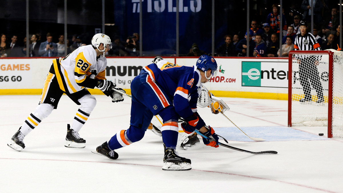 The Islanders set a 16-game point franchise record after defeating the Penguins.