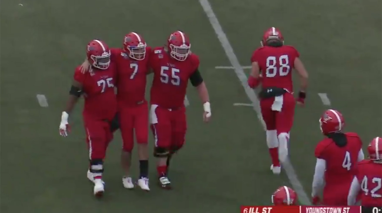 Injured Youngstown State Qb Helped Onto Field For Final Snap