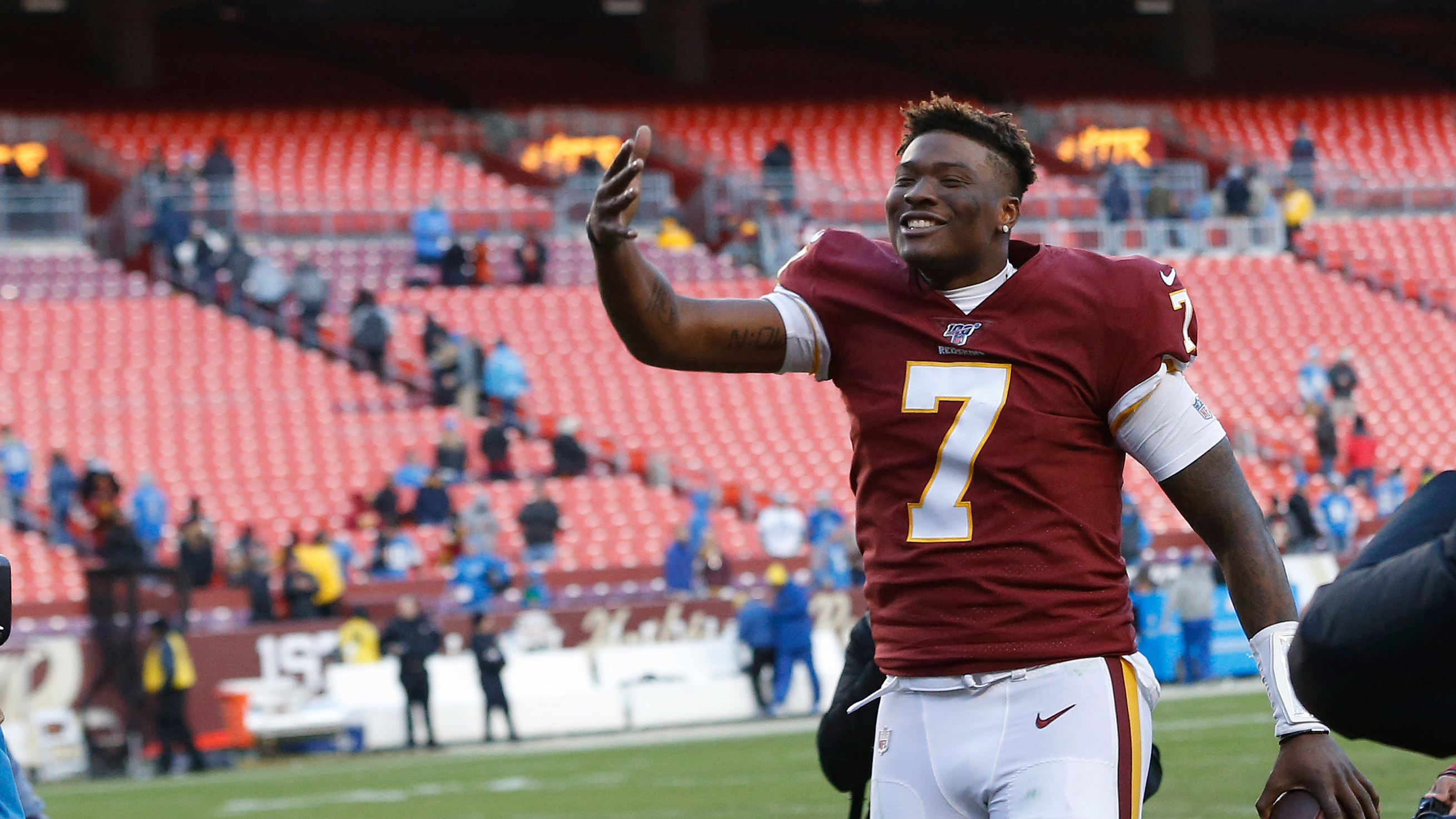 Dwayne Haskins Redskins QB takes selfie, misses final snap vs Lions