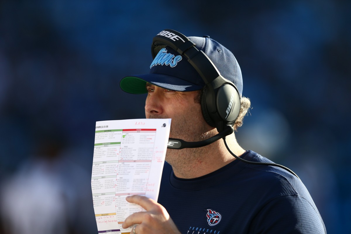 Tennessee Titans offensive coordinator Arthur Smith calls a play during the game against the Carolina Panthers at Bank of America Stadium.