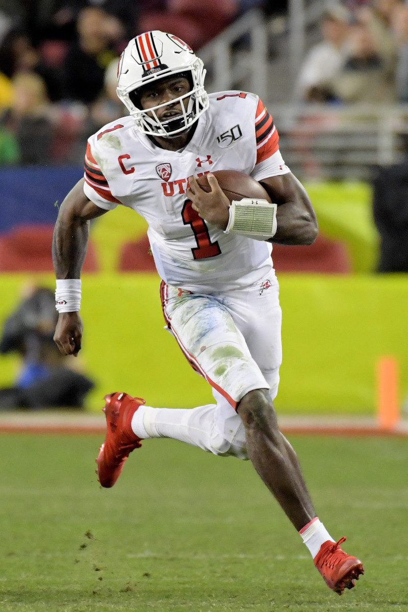 Dec 6, 2019; Santa Clara, CA, USA; Utah Utes quarterback Tyler Huntley (1) rushes against the Oregon Ducks during the second half of the Pac-12 Conference championship game at Levi's Stadium. Mandatory Credit: Kirby Lee-USA TODAY Sports
