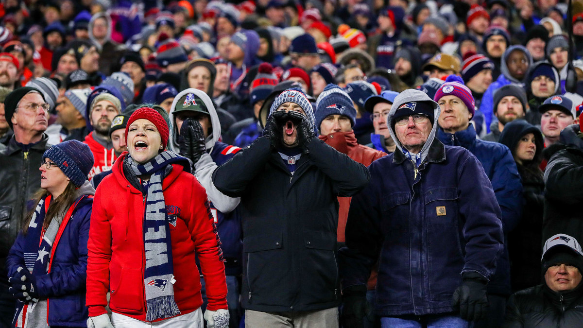 Patriots fans booing