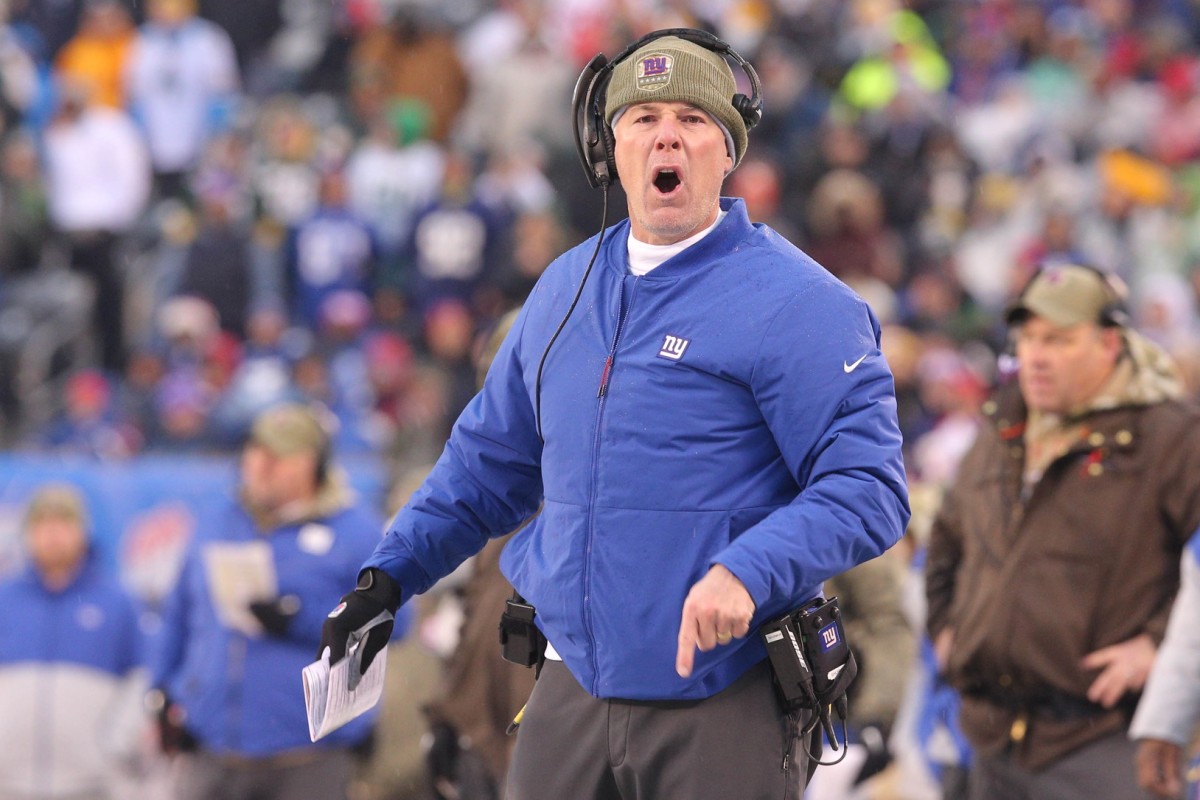 Dec 1, 2019; East Rutherford, NJ, USA; New York Giants head coach Pat Shurmur yells at side judge Jeff Lamberth (not pictured) during the third quarter against the Green Bay Packers at MetLife Stadium.