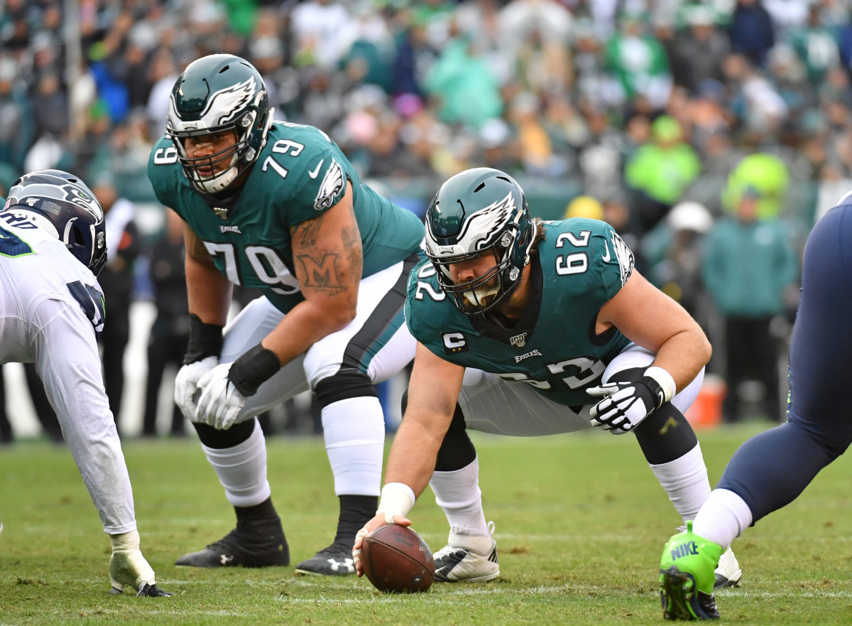 Guard Brandon Brooks (right) and center Jason Kelce were among five Eagles named to the NFC's Pro Bowl roster
