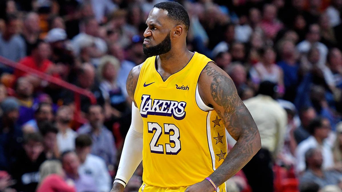 Lebron James Dunk Lakers Photographer Captures Iconic Moment Sports Illustrated lebron winning a title with the lakers could end the g o a t debate