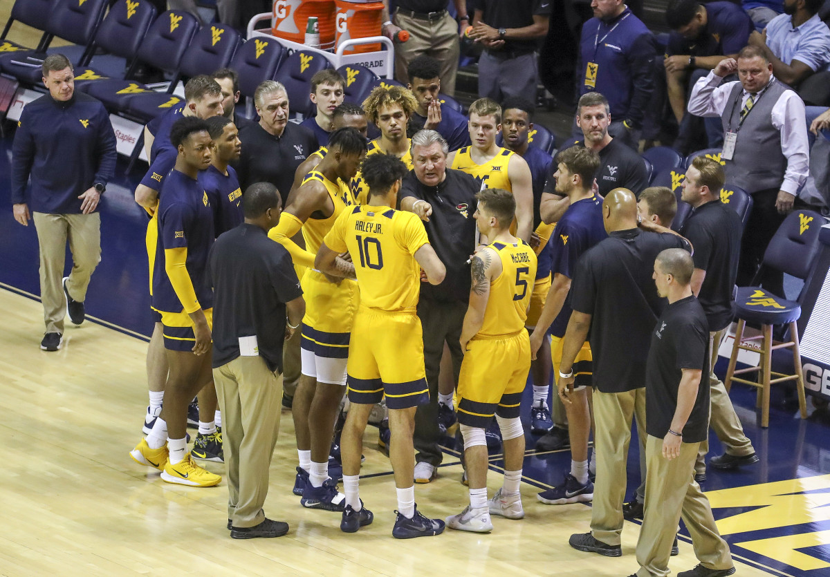 West Virginia Prepares for Youngstown State While Challenges Loom