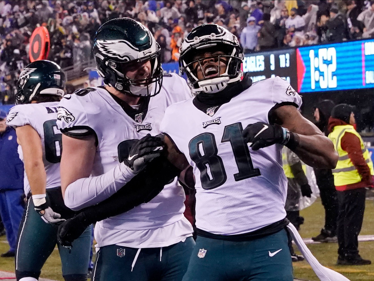 The Eagles won their second NFC East title in three years by beating the New York Giants on Sunday and will open the playoffs at home next weekend