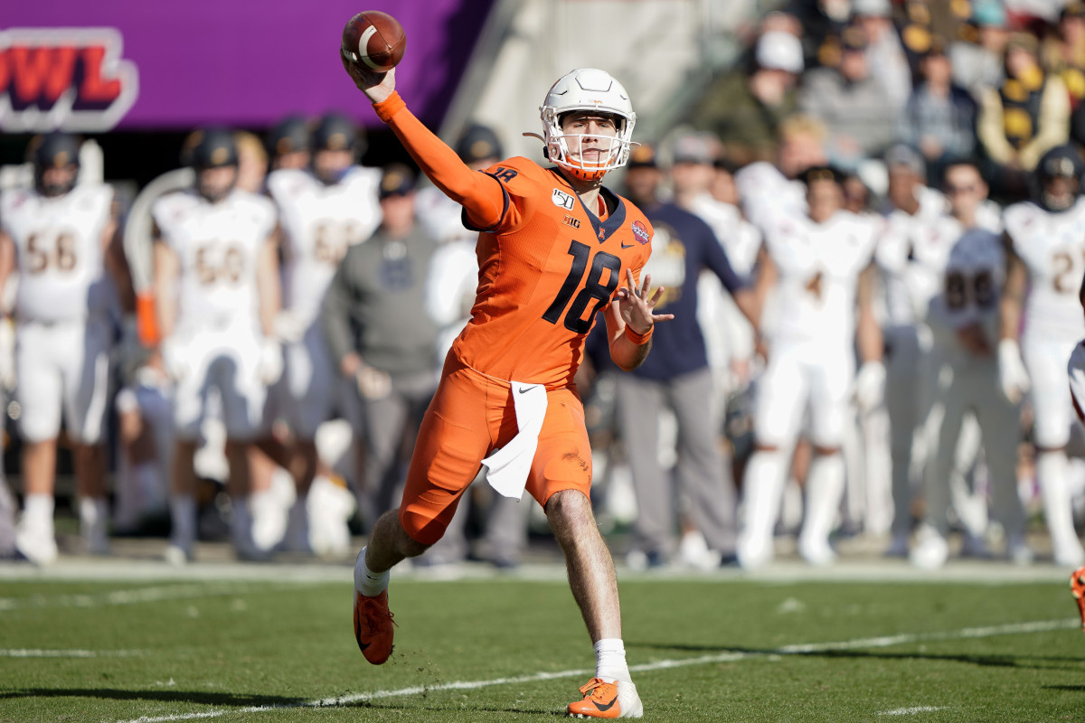 Brandon Peters finished with 341 total yards (273 passing, 68 rushing) and one touchdown in a 35-20 loss to California in the 2019 Redbox Bowl. 