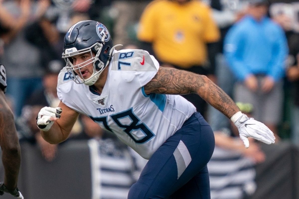 Right tackle Jack Conklin