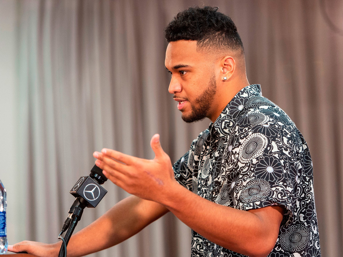 Tua Tagovailoa announces his decision Monday to forgo his senior year and enter the NFL draft.