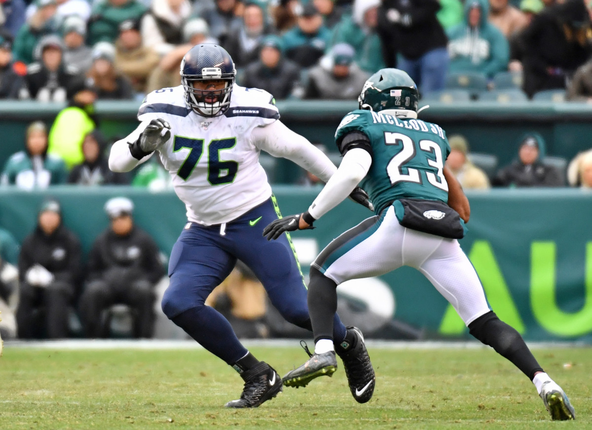 Seattle Seahawks offensive tackle Duane Brown (76) blocks Philadelphia Eagles free safety Rodney McLeod (23) at Lincoln Financial Field.