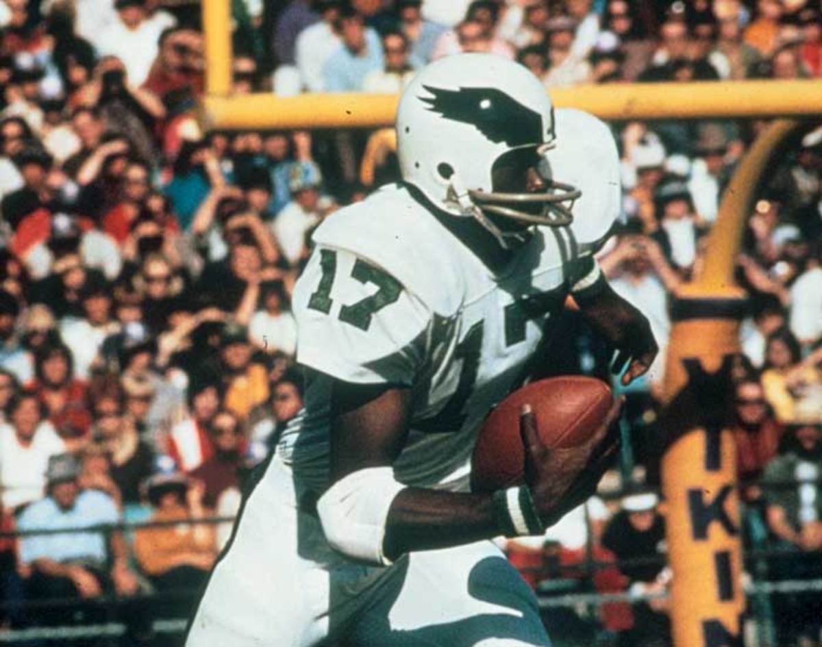Eagles great Harold Carmichael was finally inducted into the Pro Football Hall of Fame