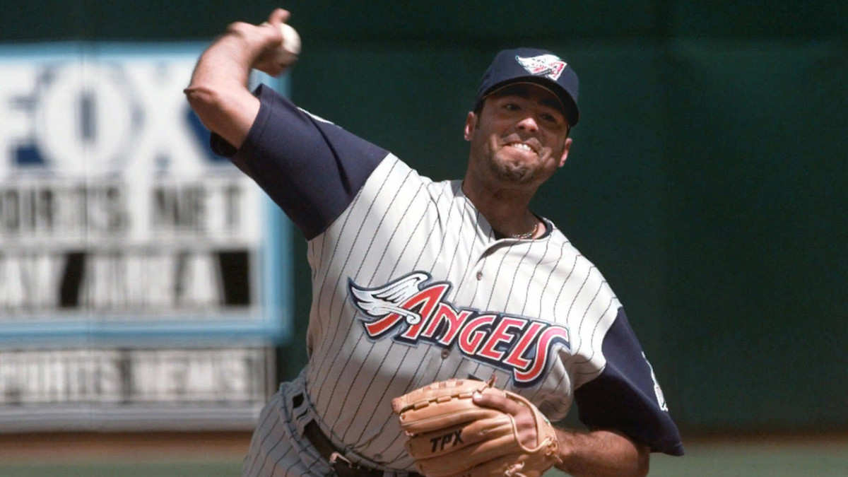 Former MLB pitcher Omar Olivares on the mound in an Anaheim Angels uniform