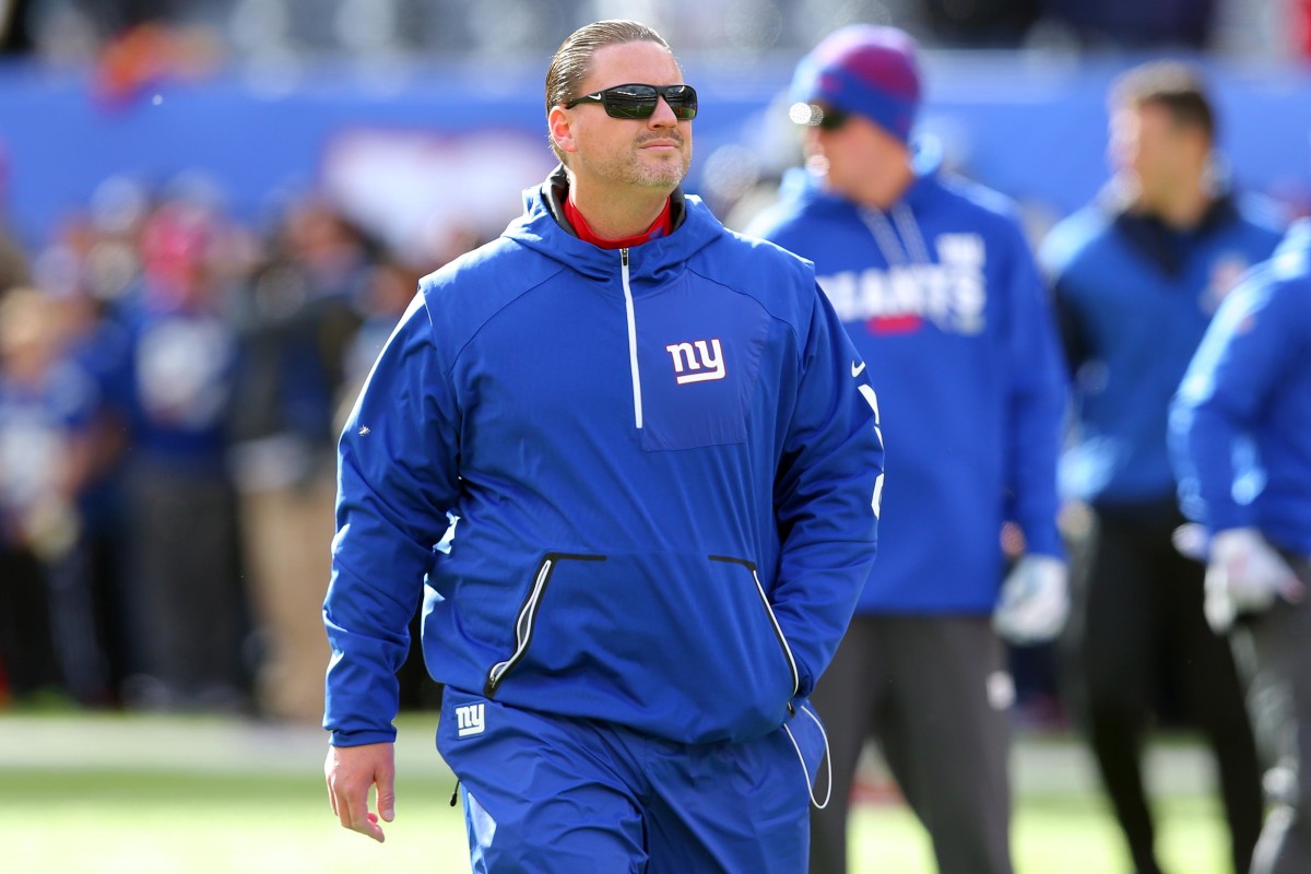 jake on X: Ben McAdoo lookin like the Iceland coach in D2 #FlyEaglesFly  #NFLSunday  / X
