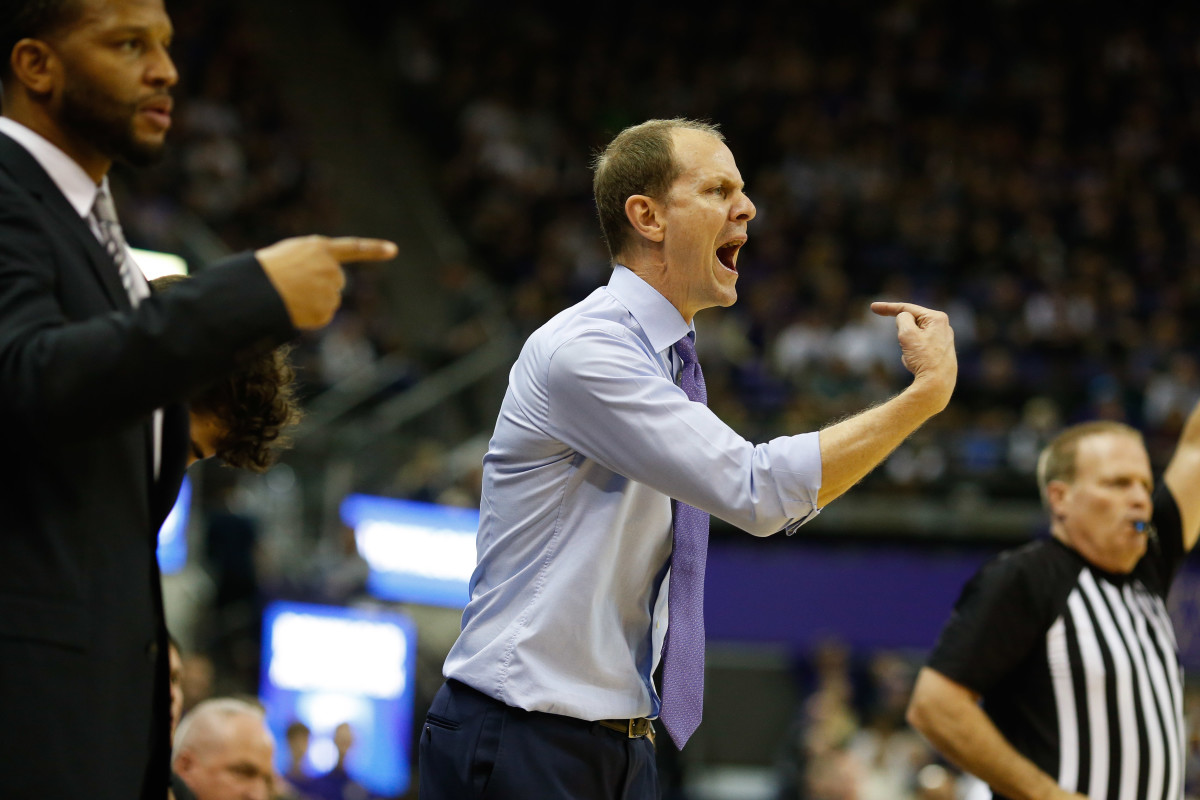 Jan 18, 2020; Seattle, Washington, USA; Washington Huskies head coach Mike Hopkins yells out to his team against the Oregon Ducks during the second half at Alaska Airlines Arena.