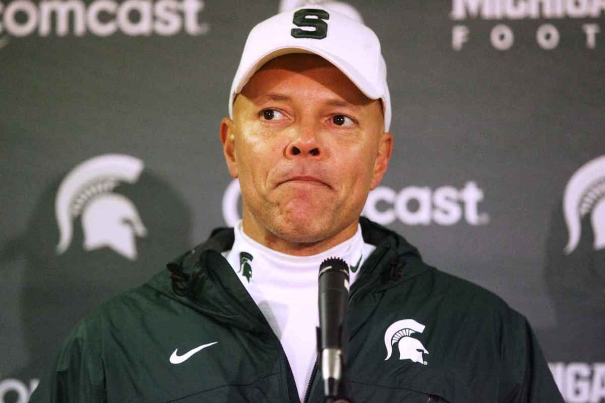 Don Treadwell can do nothing else to prove to the nation he is ready for a head job! Photo courtesy of Bill Marklevits.