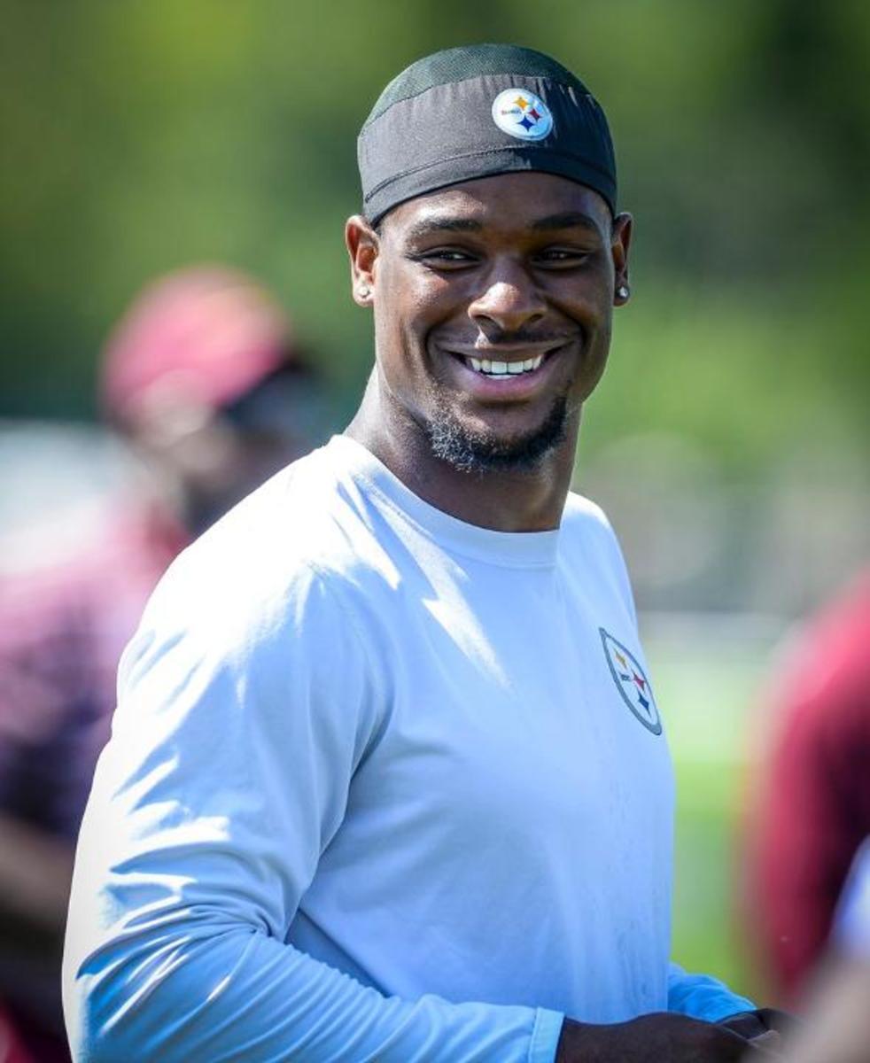 LeVeon Bell photo courtesy of the Steelers.