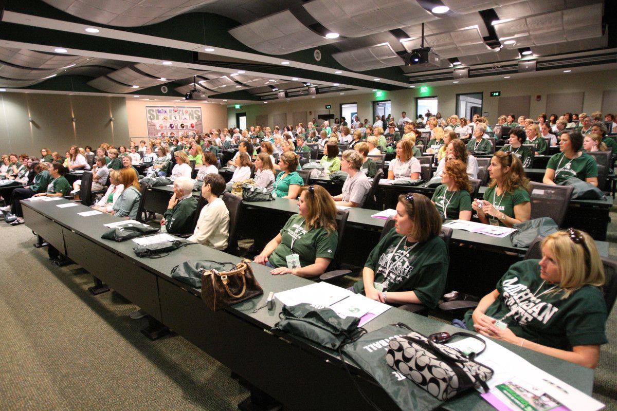 Join hundreds of other female Spartan football fans for this one of a kind clinic. Photo courtesy of MSU SID.