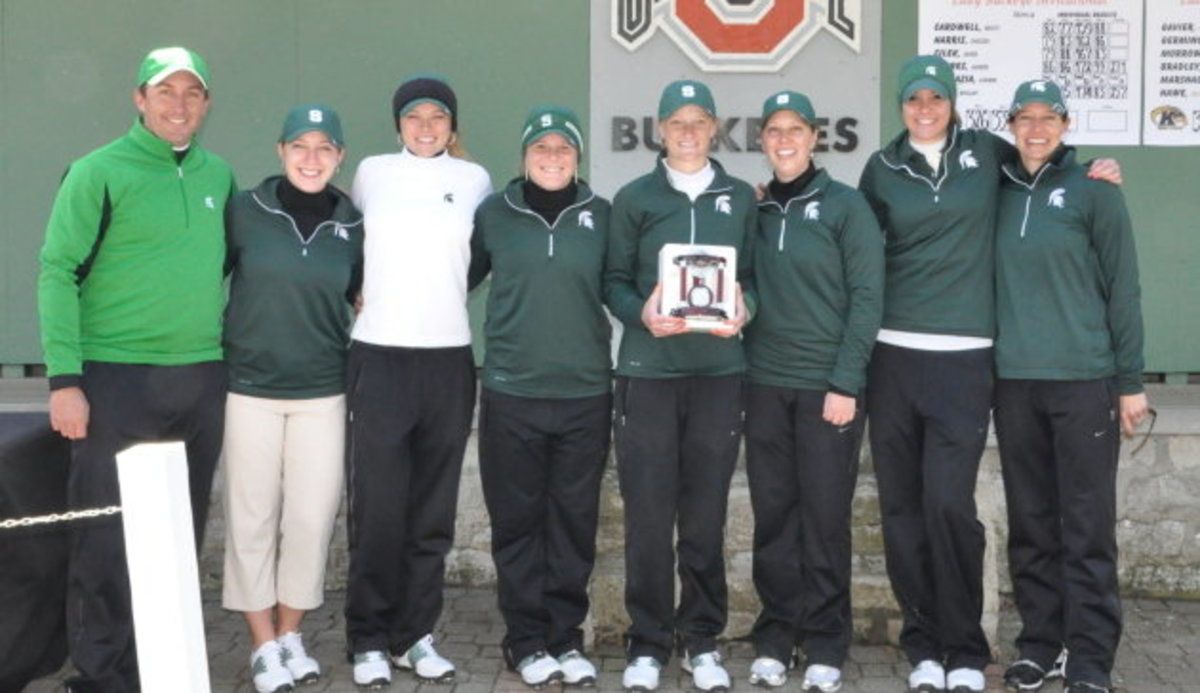Sophomore Caroline Powers wins her first collegiate tournament to lead the Spartans to their first tournament victory of the season. Photo courtesy of MSU SID.