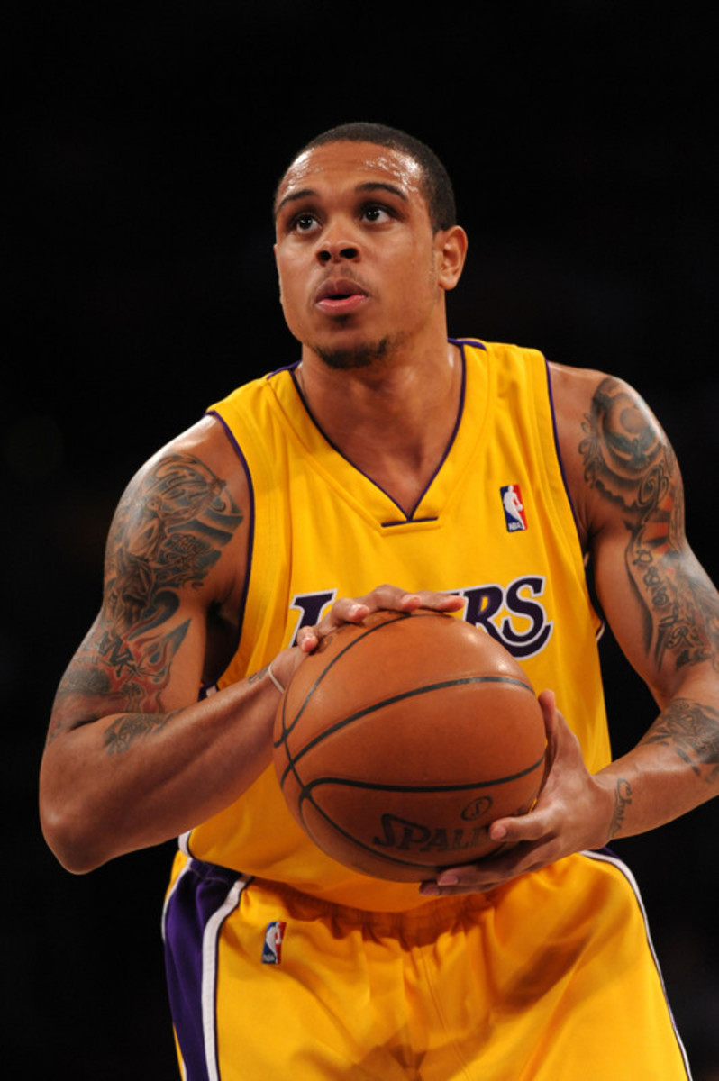 Never wise to jump with Shannon Brown. #BestOfLakersNuggets, Never wise to  jump with Shannon Brown. #BestOfLakersNuggets, By Los Angeles Lakers