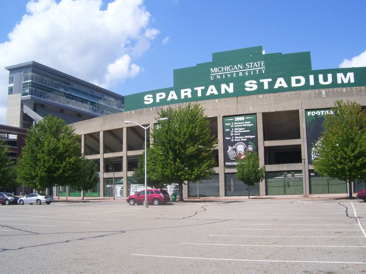 Mark Dantonio inked 21 new recruits for the 2010 class today.  Photo courtesy of Mark Boomgaard.