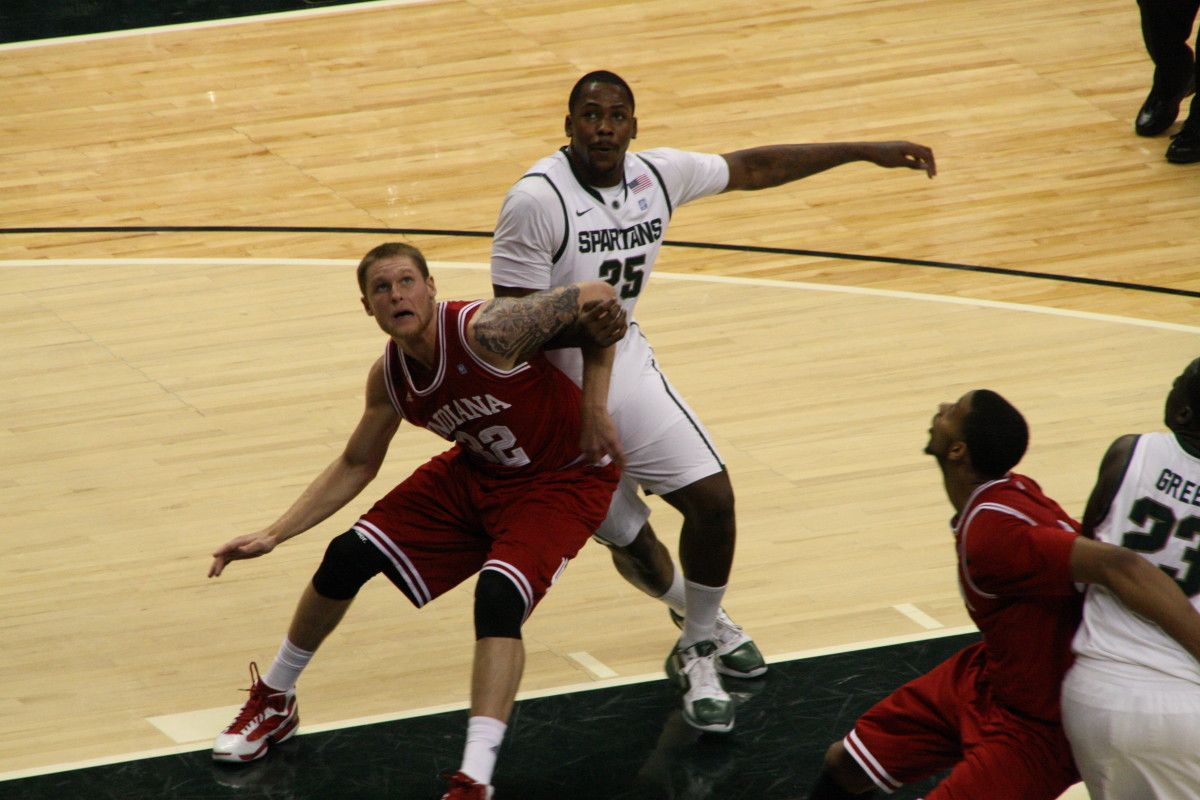 Derrick Nix's impressive play helps inspire a lackluster Spartan team. Photo courtesy of Mark Boomgaard.