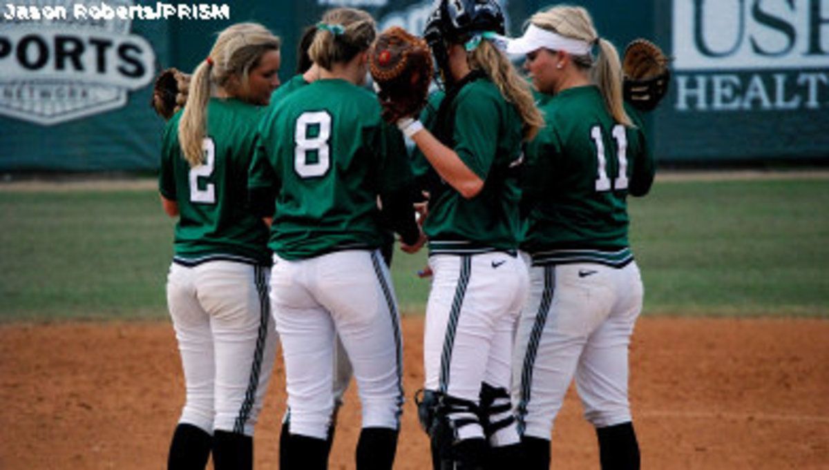 Junior Jessica Bracamonte goes 2-for-3 at the plate.