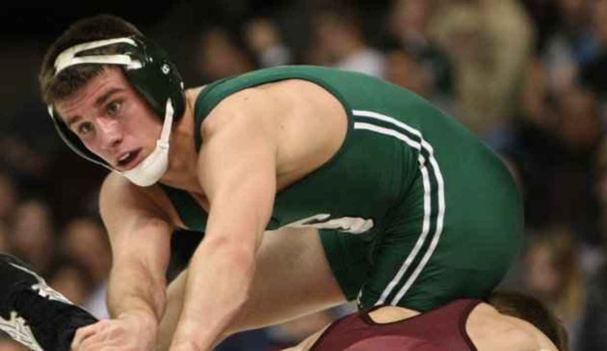 With his 11-4 decision on Sunday, Dan Osterman remained undefeated in dual meets this season. Photo courtesy of MSU SID.