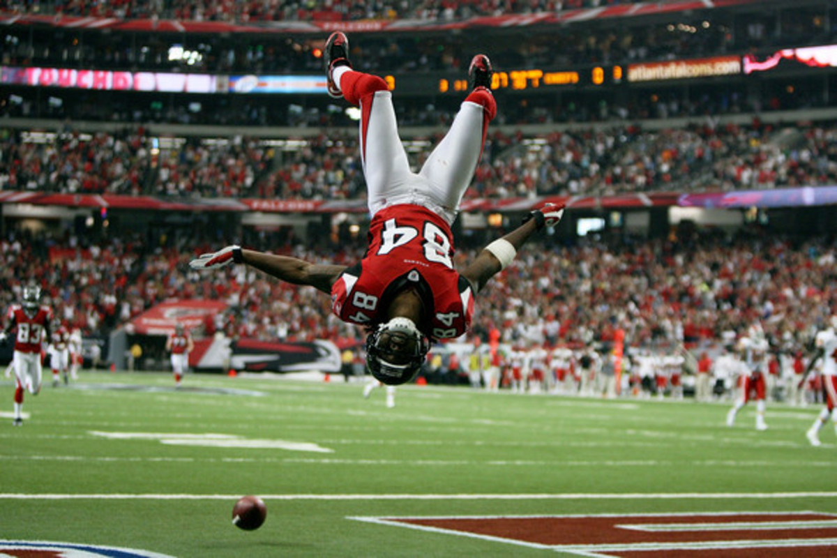 Roddy White will have his fantasy owners doing backflips of joy this week!  I apologize, that was an awful joke.