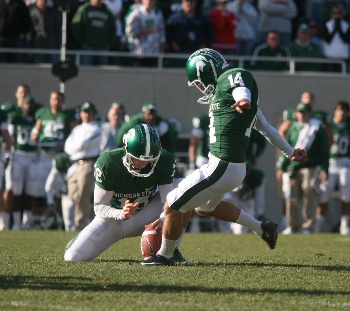 Aaron Bates and Brett Swenson Combine for a Great Win over Wisconsin in 2008!  Photo Courtesy of Bill Marklevits.