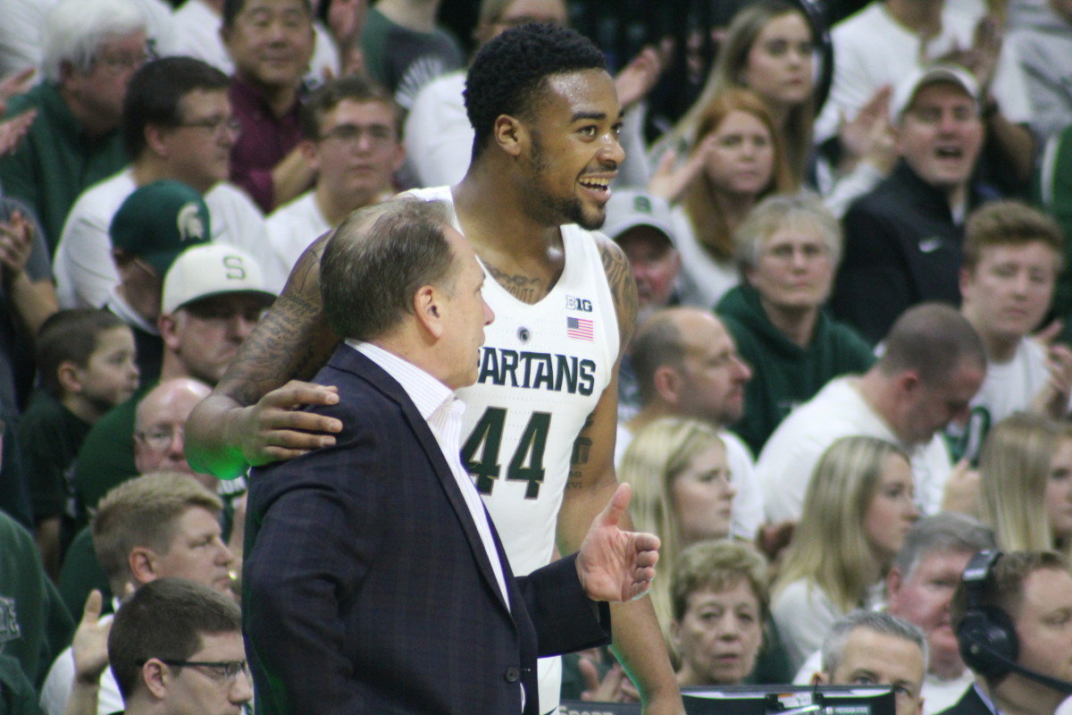 Tom Izzo & Nick Ward take a moment to laugh during the blowout of HBU