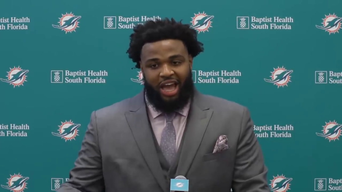 Dolphins Live First-round draft pick Christian Wilkins meets with the media