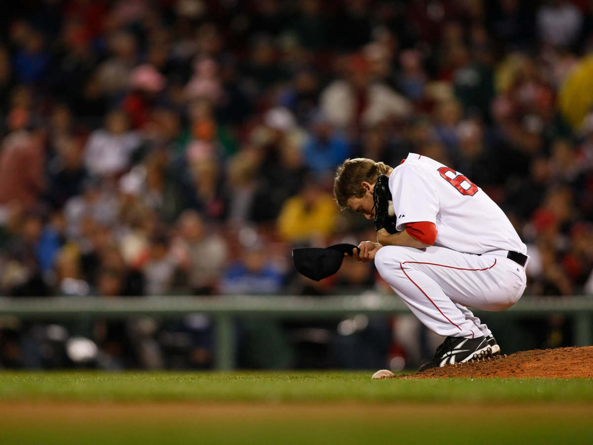 Daniel Bard crouching on the mound