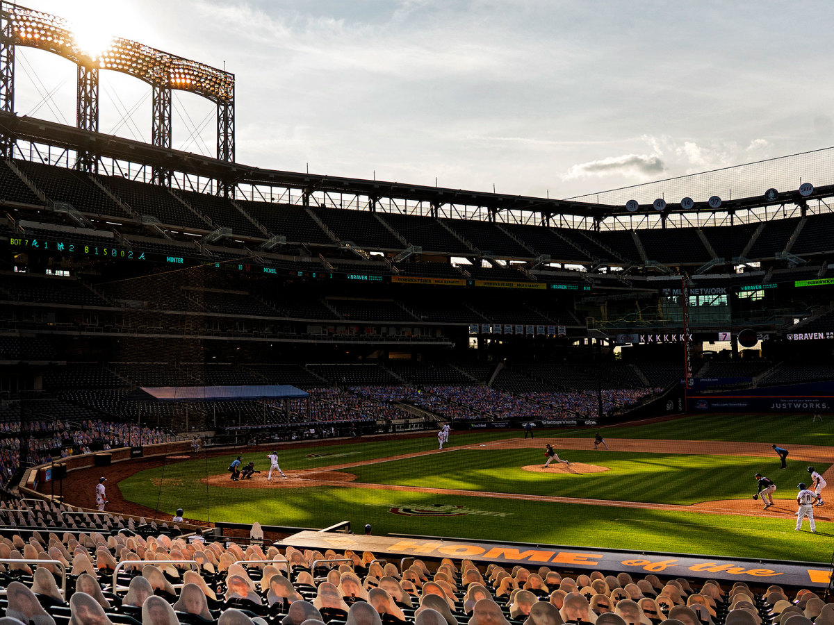 Wide shot of Citi Field