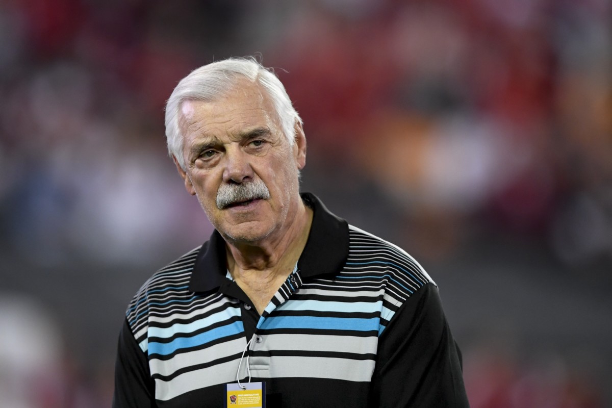 NFL former running back Larry Csonka is honored prior to the game between the Volunteers and the Hoosiers at TIAA Bank Field.